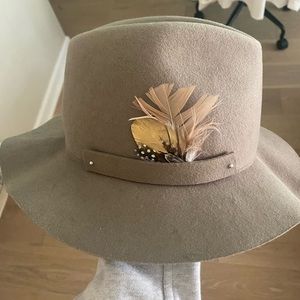 Taupe felt hat